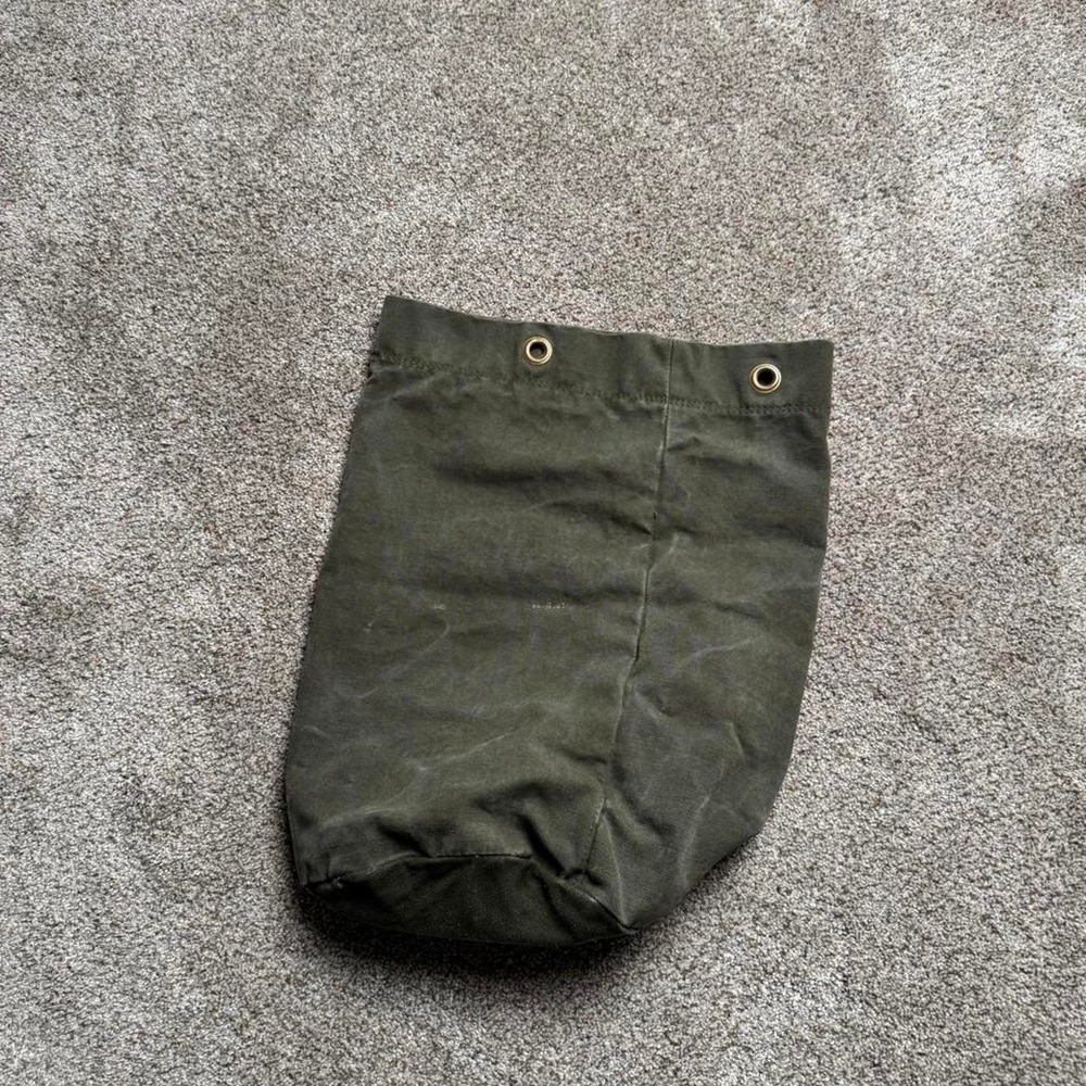OLIVE GREEN MILITARY SURPLUS BAG